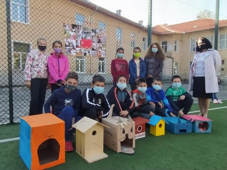Из цялата страна детски градини и училища отбелязаха “Световния ден за защита на животните" заедно с ЧЕТИРИ ЛАПИ