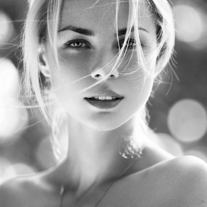 Girl beauty beautiful model female hair b-w wallpaper | 2047x2048 | 827965 | WallpaperUP