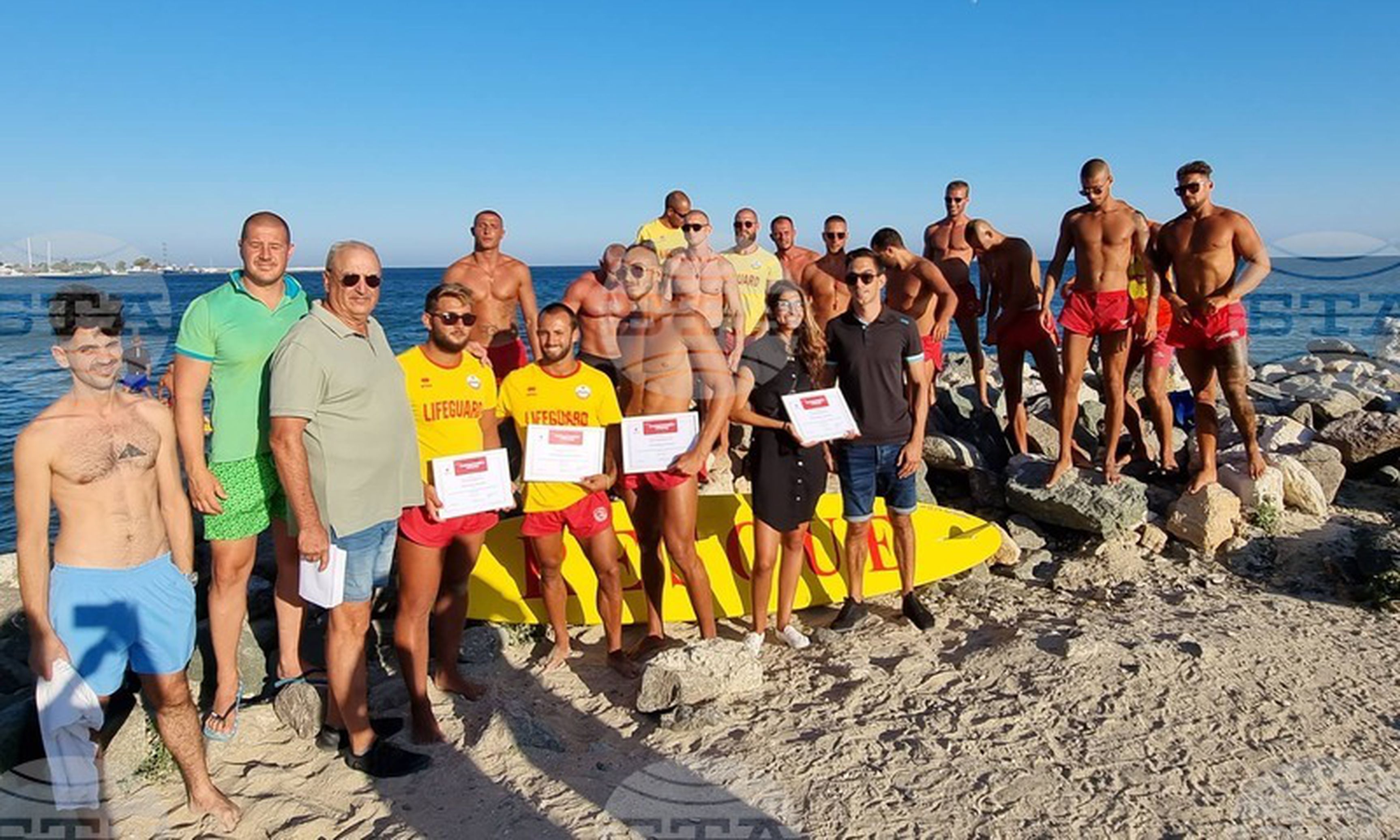 Наградиха четирима морски спасители за спасяването на човешки животи -  Вестник Утро