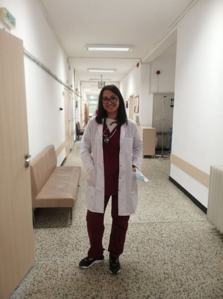 Красимира от Първомай – момиче от ромски произход, което ще стане лекар