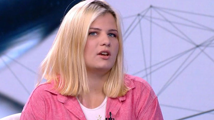 Ударената от мълния в Приморско Теодора: Възстановявам се бързо, чудо е за лекарите - Днес+