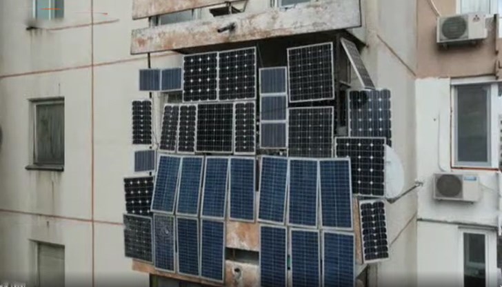 Слънчеви панели в блока - как един инженер пести от сметките за ток? -  DUNAVMOST.com