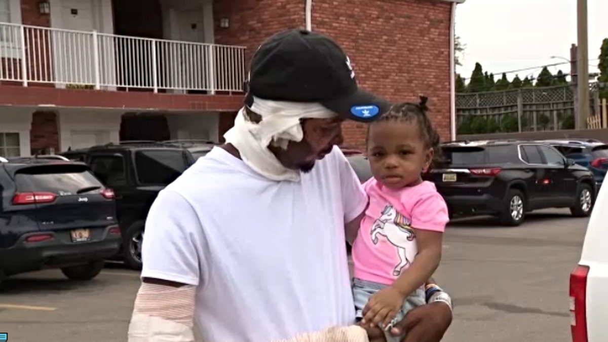 Father saves his infant twin girls from house fire | Fox News