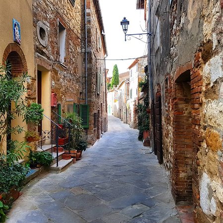Montefollonico Centro Storico (Torrita di Siena) - All You Need to Know BEFORE You Go - Updated 2021 (Torrita di Siena, Italy) - Tripadvisor