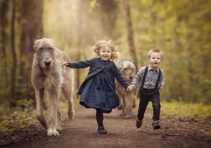 adorable-photo-series-shows-the-bond-between-little-kids-and-their-big-dogs-01-2