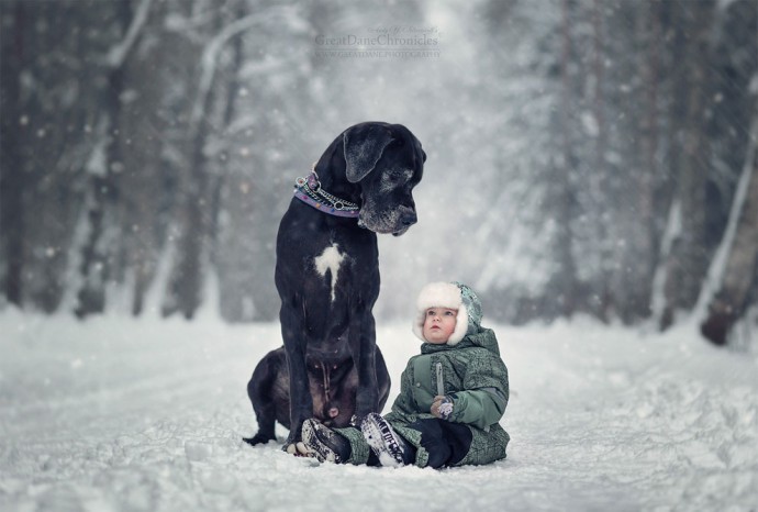 photographer-captures-the-beautiful-bond-between-children-and-their-big-dogs-01