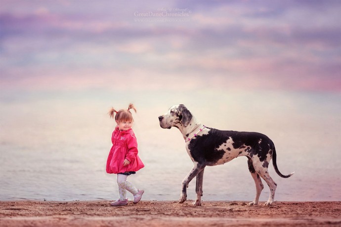 photographer-captures-the-beautiful-bond-between-children-and-their-big-dogs-15
