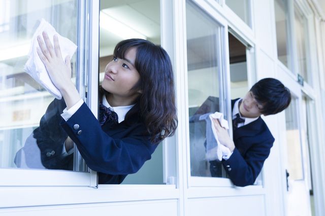 Students in Japan clean their own classrooms and school toilets and the reason is incredible - India Today