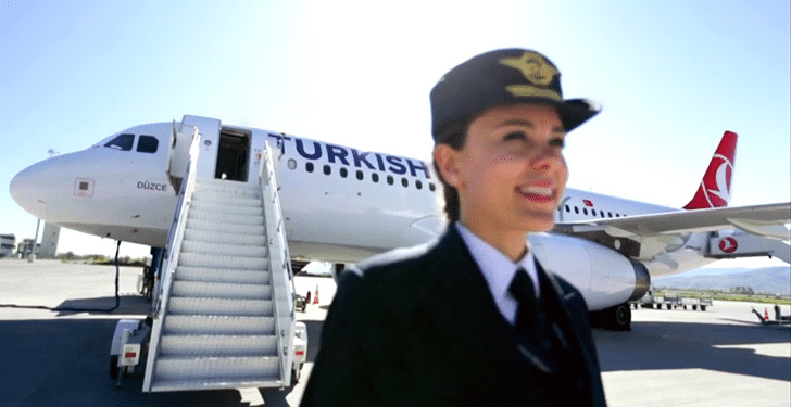 Българка от шуменско село кара най-големия самолет за Emirates – Kmeta.bg