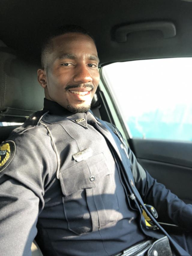 Police officer's sweet encounter with homeless woman goes viral