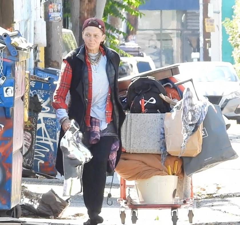 She was a popular model: Loni Willison is now living her life as a homeless  person –