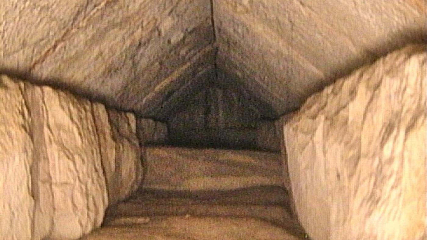 Hidden tunnel discovered inside Egypt's Great Pyramid at Giza | Middle East Eye