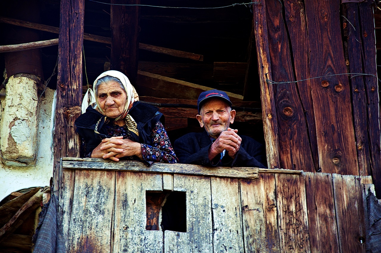 Баба Донка и дядо Танас последните коренни жители на село Лещен . -  фотография от garcova | Фотосинтезис